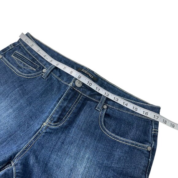 Roz & Ali Womens Denim Mid Rise Bermuda jean Shorts Size 8 Frayed Hem Blue Wash - Picture 5 of 8